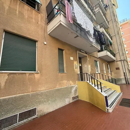 House Pra - Casa Apartment Genoa